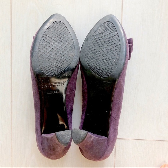 EUC Purple Suede Pumps with Bow - Picture 5 of 6